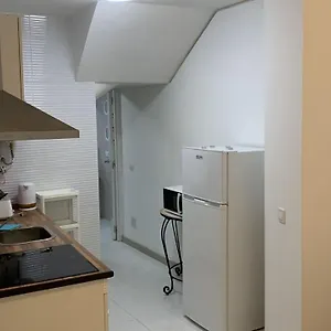 Estupendo Estudio Al Lado De Plaza La Merced , Málaga España